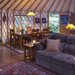 30' Yurt with cozy living room