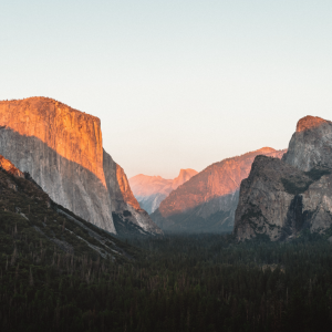 Sunrise over rocks at Yosemite National Park